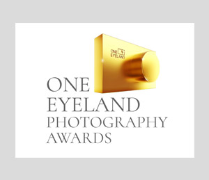 Fotograf für Aktfotografie und Boudoirfotos mit Auszeichnungen Awards Fotostudio Wien Linz Graz Fotoshootings